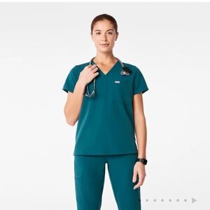 Caribbean Blue Women's Scrub Top Xxs/P